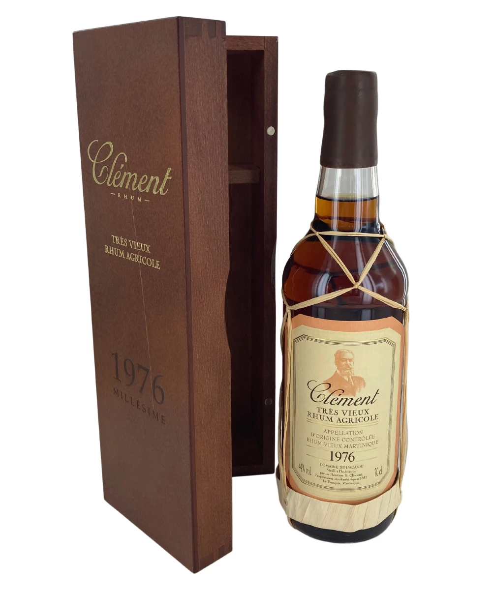 Clément 1976 Très Vieux Rhum Agricole 3 Clément 1976 Très Vieux Rhum Agricole